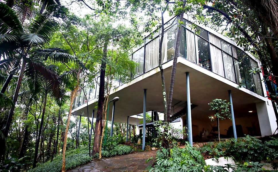 Casa de Vidro projetada por Lina Bo Bardi em São Paulo