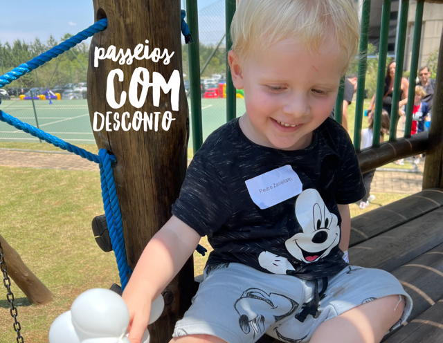 Família aproveitando passeios em São Paulo com desconto