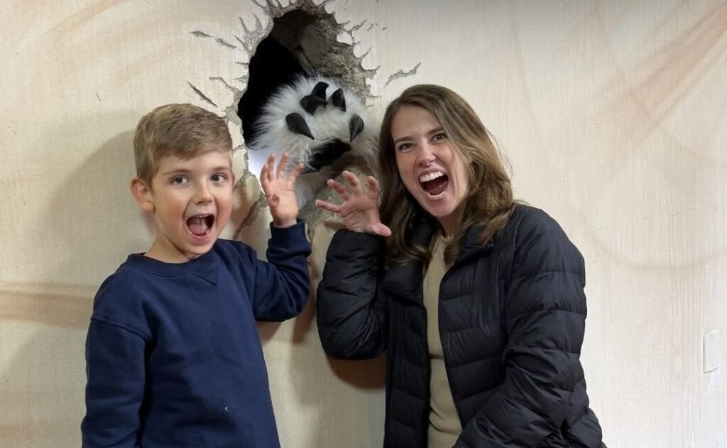 Cafeteria temática Beco dos Ursos em São Paulo com decoração lúdica e interativa.